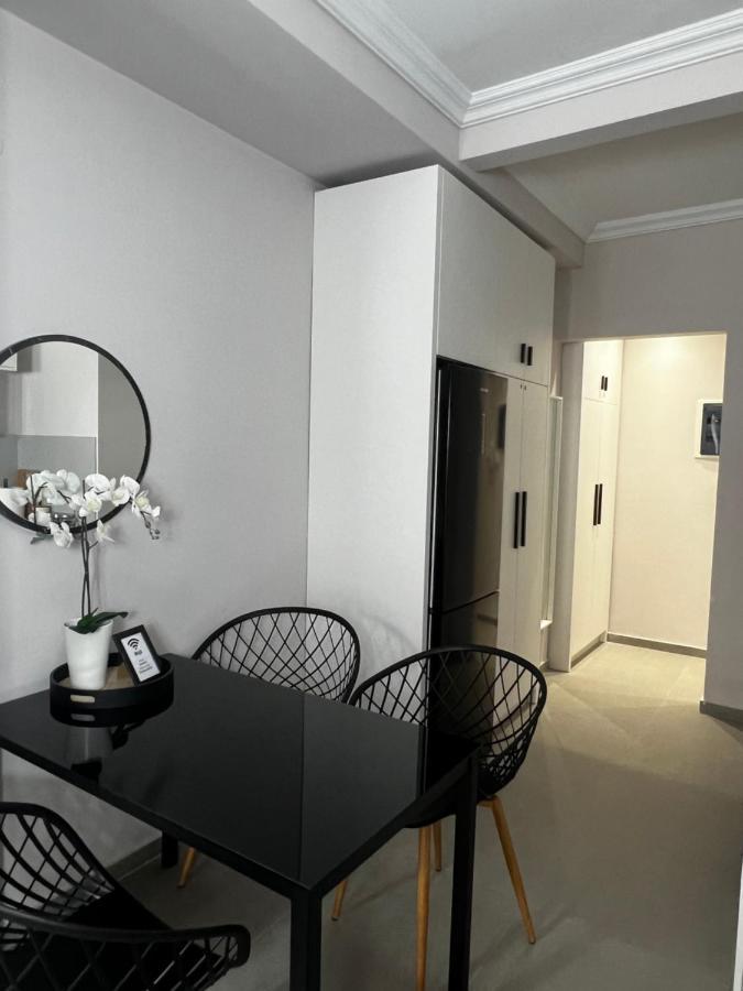 Agia Sofia Noir Apartment Tesalónica Exterior foto