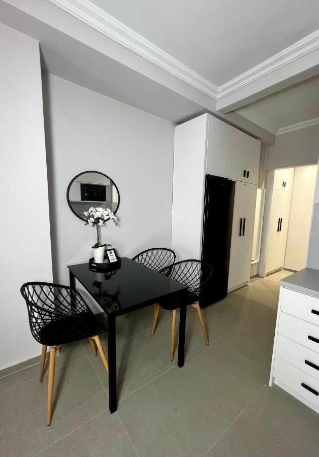 Agia Sofia Noir Apartment Tesalónica Exterior foto